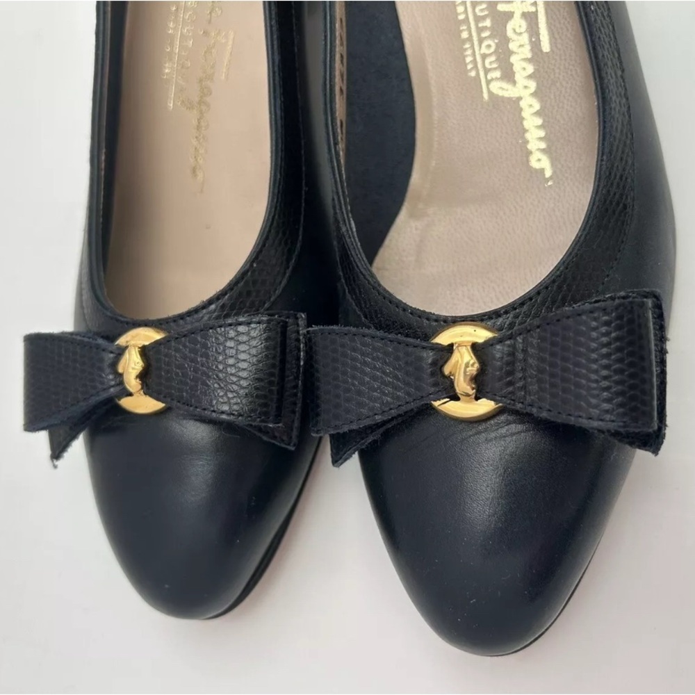 Salvatore Ferragamo Dark Navy Blue Leather Pumps Size 6 - Narrow - Picture 8 of 12